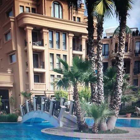 Aphrodite Gardens Studio-apartment D-102 شقة *